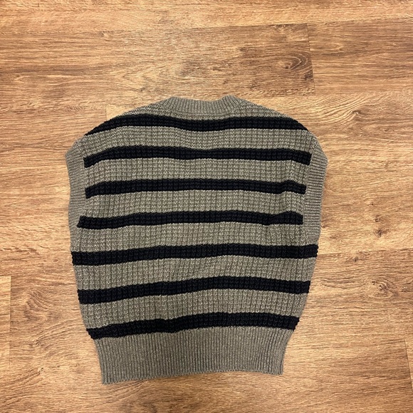 Madewell Waffle Knit Sweater Vest in Stripe - Size Small - Picture 8 of 9